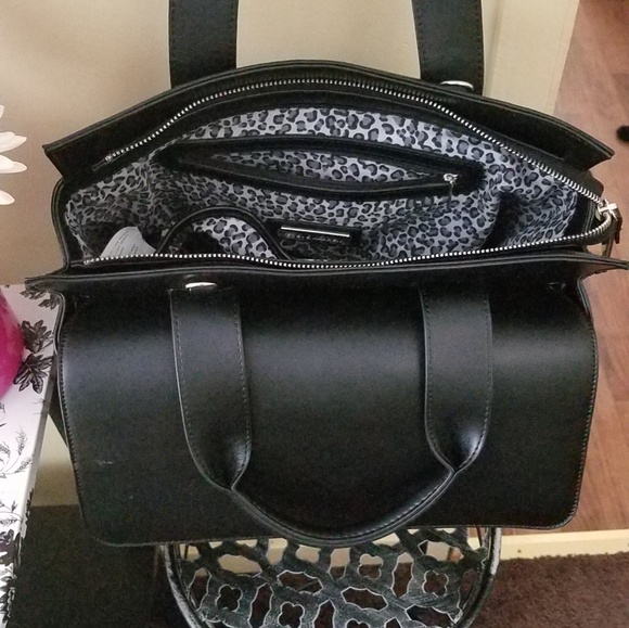 Steve madden bag perfect condition - Picture 2 of 2